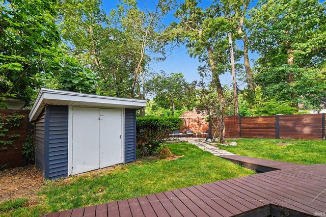 203 Wildemere Drive, South Bend, IN 46615