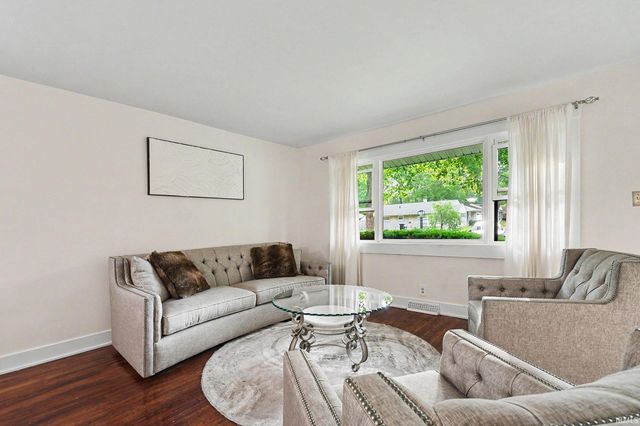 203 Wildemere Drive, South Bend, IN 46615