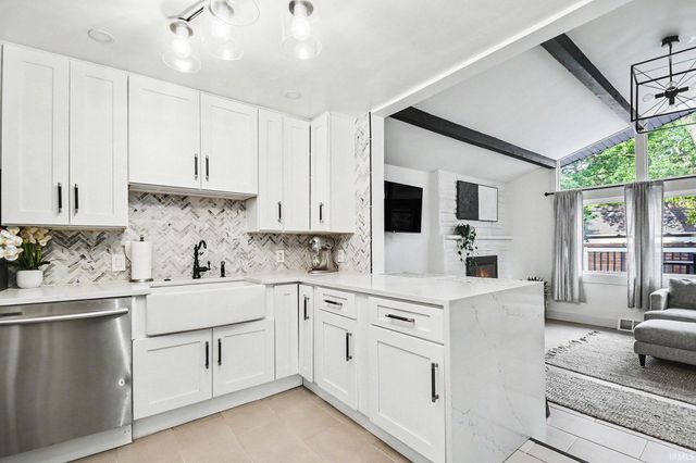 203 Wildemere Drive, South Bend, IN 46615