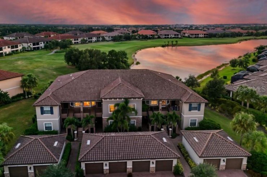 Image 2 of property listing at 13837 MESSINA LOOP 101, Bradenton, FL 34211