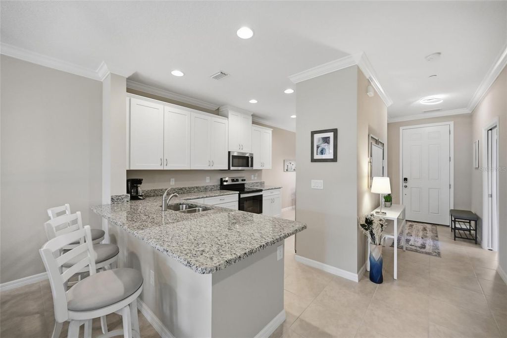 Image 7 of property listing at 13837 MESSINA LOOP 101, Bradenton, FL 34211