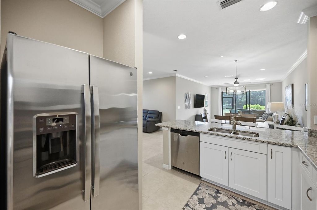 Image 8 of property listing at 13837 MESSINA LOOP 101, Bradenton, FL 34211