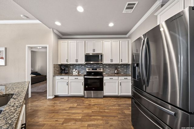 10214 Shawnee Bluff, Converse, TX 78109