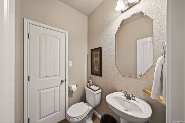 10214 Shawnee Bluff, Converse, TX 78109