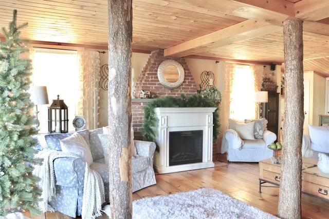30 Crescent Lane, Goffstown, NH 03045