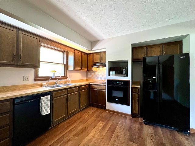 3416 Pinas Bay Drive, Lexington, KY 40502