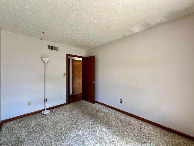 3416 Pinas Bay Drive, Lexington, KY 40502