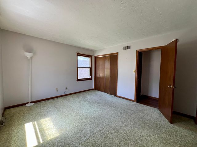 3416 Pinas Bay Drive, Lexington, KY 40502