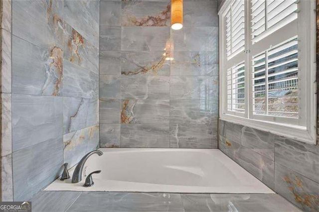 852 Alfred Road NW, Atlanta, GA 30331