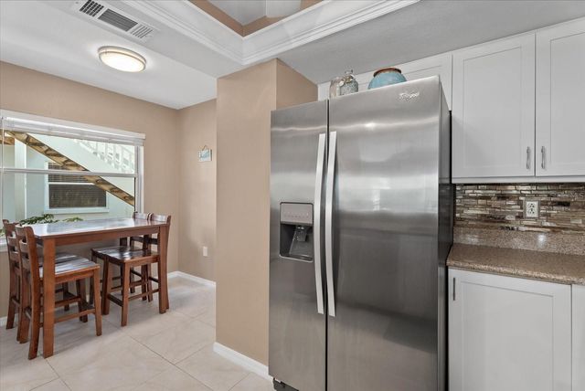 1332 SIESTA BAYSIDE DRIVE 1332C, Sarasota, FL 34242