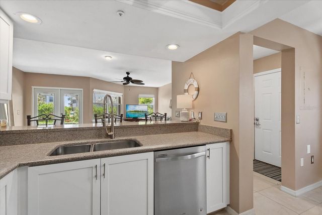 1332 SIESTA BAYSIDE DRIVE 1332C, Sarasota, FL 34242