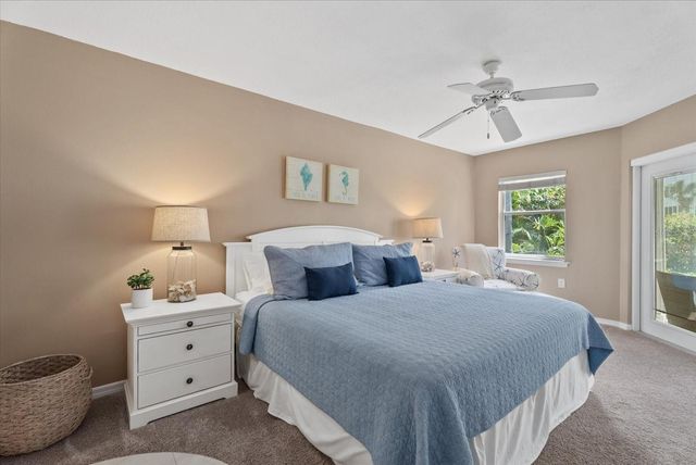 1332 SIESTA BAYSIDE DRIVE 1332C, Sarasota, FL 34242