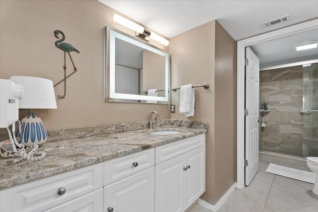 1332 SIESTA BAYSIDE DRIVE 1332C, Sarasota, FL 34242