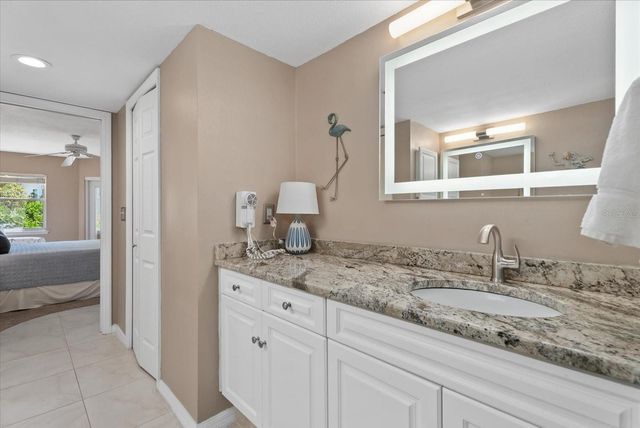 1332 SIESTA BAYSIDE DRIVE 1332C, Sarasota, FL 34242