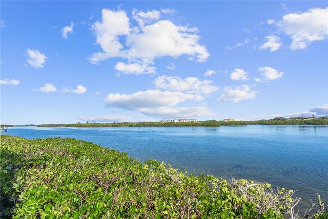 1332 SIESTA BAYSIDE DRIVE 1332C, Sarasota, FL 34242