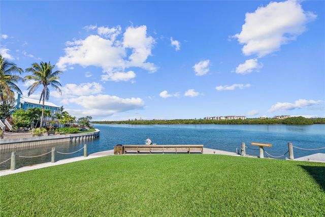1332 SIESTA BAYSIDE DRIVE 1332C, Sarasota, FL 34242