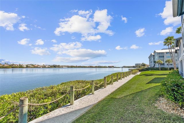 1332 SIESTA BAYSIDE DRIVE 1332C, Sarasota, FL 34242