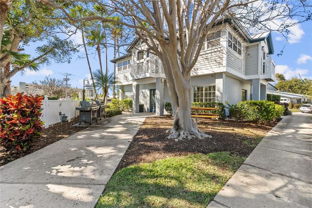 1332 SIESTA BAYSIDE DRIVE 1332C, Sarasota, FL 34242
