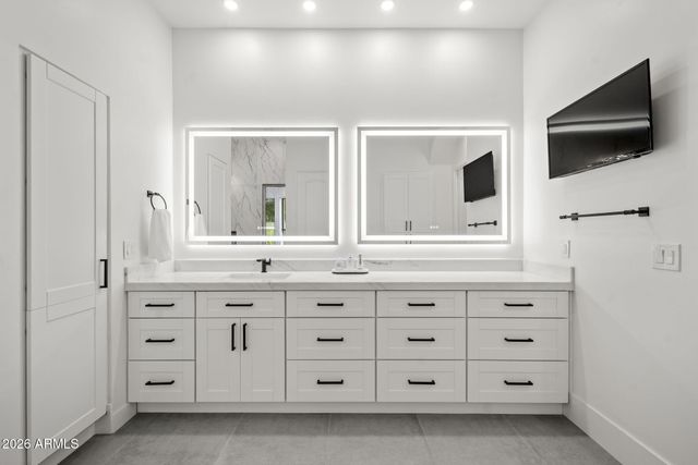 7100 E BERNEIL Drive, Paradise Valley, AZ 85253