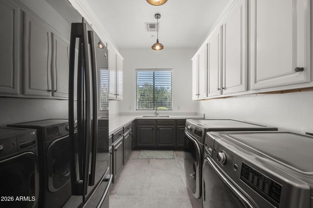 7100 E BERNEIL Drive, Paradise Valley, AZ 85253