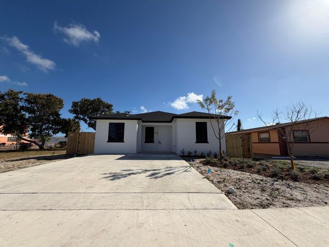 1509 W 28th Street, Riviera Beach, FL 33404