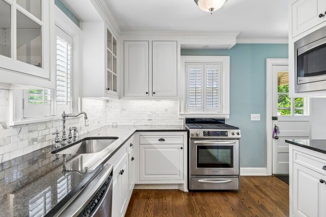 1910 Sweetbriar Ave, Nashville, TN 37212