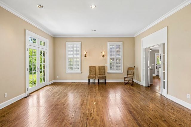 1910 Sweetbriar Ave, Nashville, TN 37212