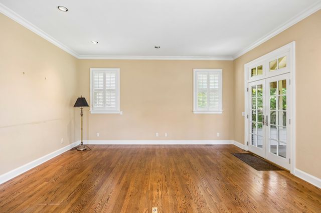 1910 Sweetbriar Ave, Nashville, TN 37212