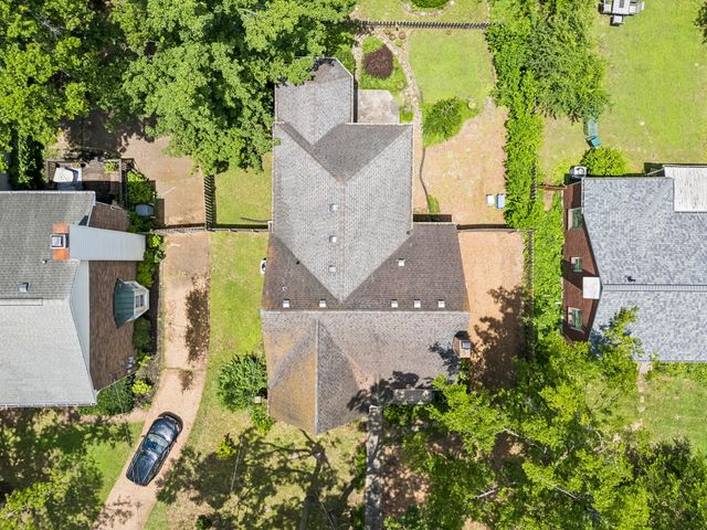 1910 Sweetbriar Ave, Nashville, TN 37212