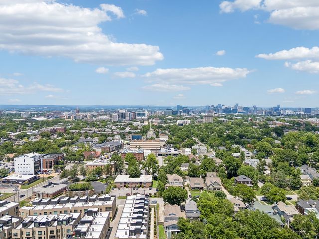 1910 Sweetbriar Ave, Nashville, TN 37212