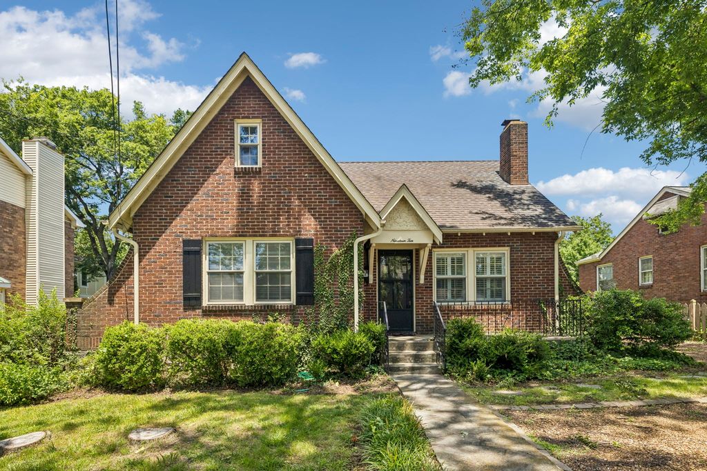 1910 Sweetbriar Ave, Nashville, TN 37212