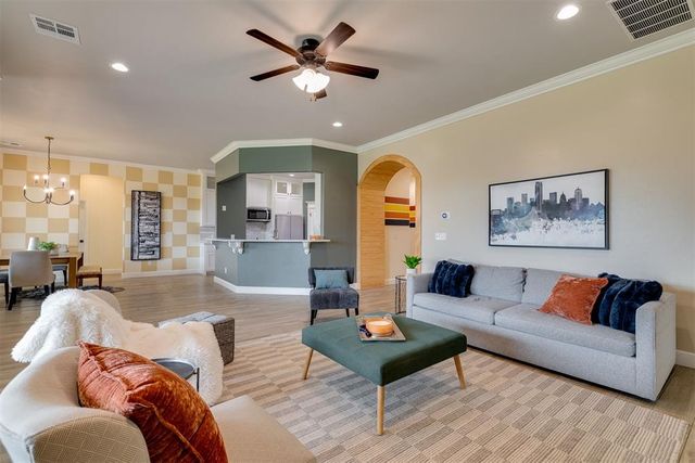 3904 Wedgewood Creek Drive, Oklahoma City, OK 73179