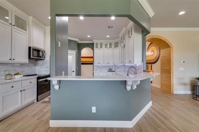 3904 Wedgewood Creek Drive, Oklahoma City, OK 73179
