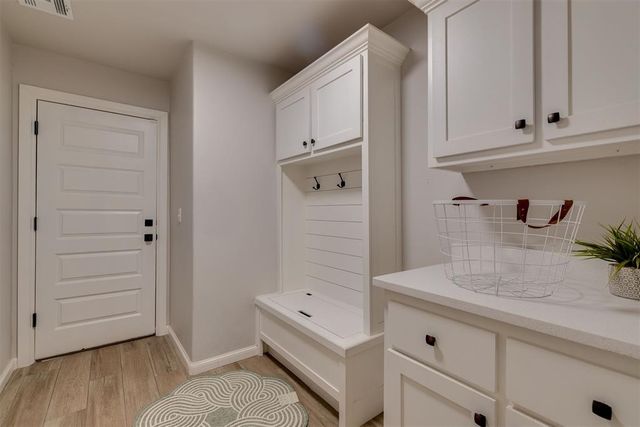 3904 Wedgewood Creek Drive, Oklahoma City, OK 73179