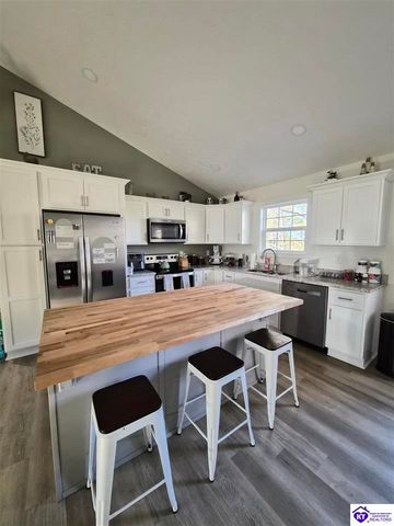 118 Sawgrass Avenue, Vine Grove, KY 40175