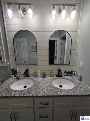 118 Sawgrass Avenue, Vine Grove, KY 40175