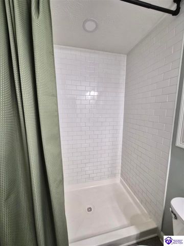 118 Sawgrass Avenue, Vine Grove, KY 40175