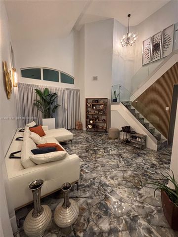 7983 NW 114th Place, Doral, FL 33178