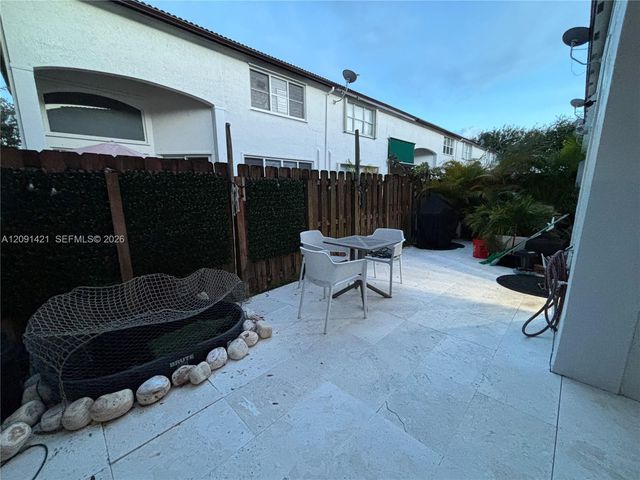 7983 NW 114th Place, Doral, FL 33178