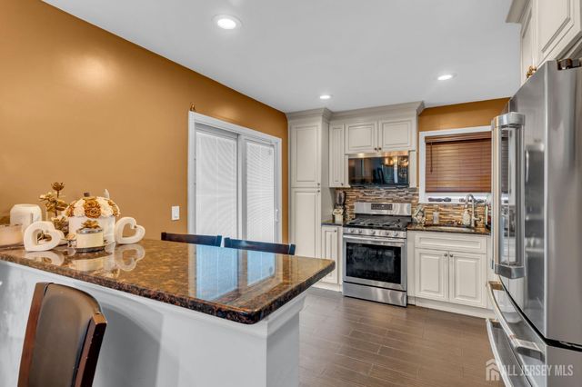 63 Daniel Street, Carteret, NJ 07008