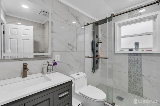 63 Daniel Street, Carteret, NJ 07008