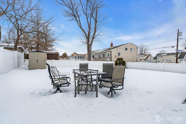 63 Daniel Street, Carteret, NJ 07008