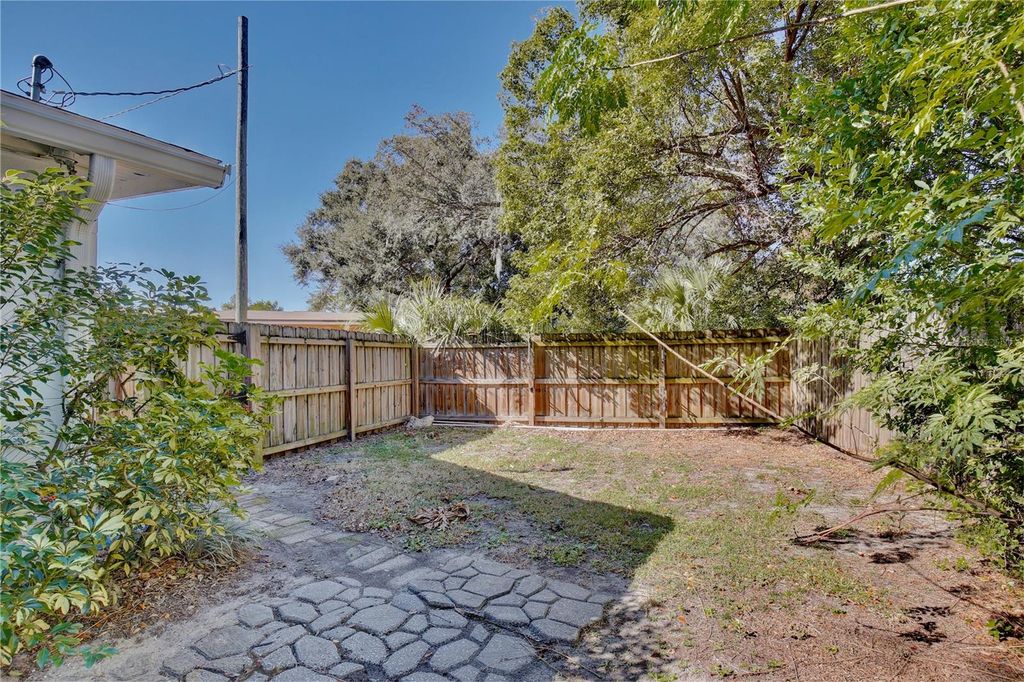 Image 28 of property listing at 427 SUNGLOW COURT, Orlando, FL 32803