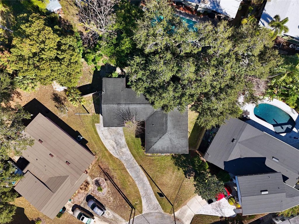 Image 36 of property listing at 427 SUNGLOW COURT, Orlando, FL 32803