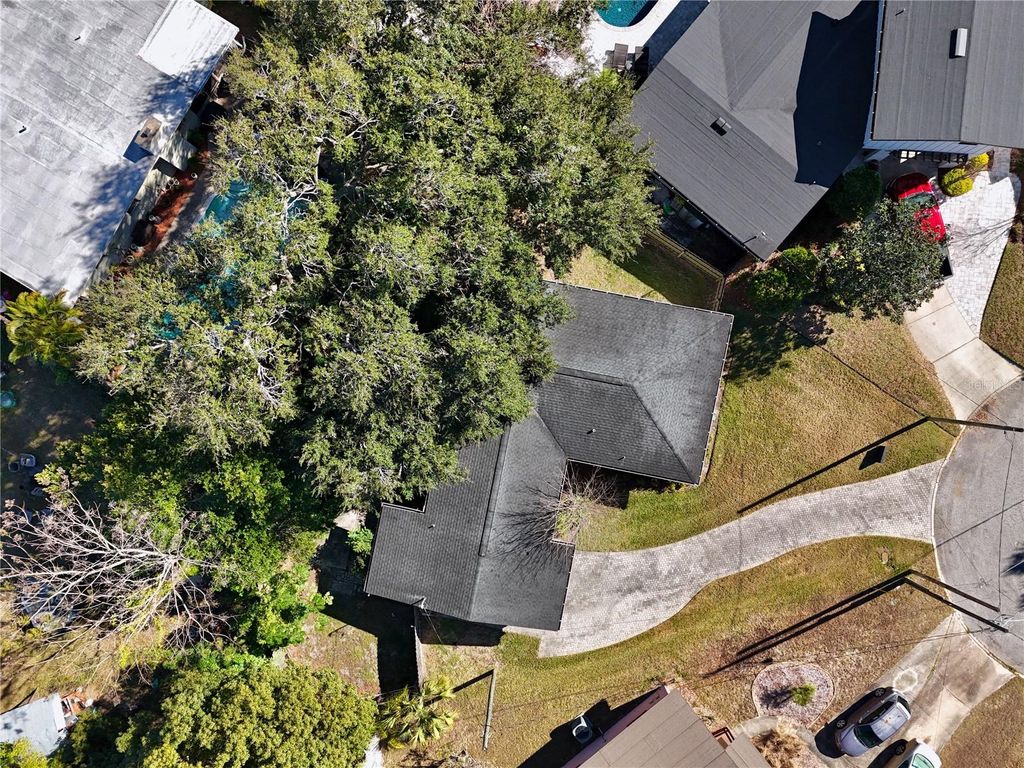 Image 37 of property listing at 427 SUNGLOW COURT, Orlando, FL 32803