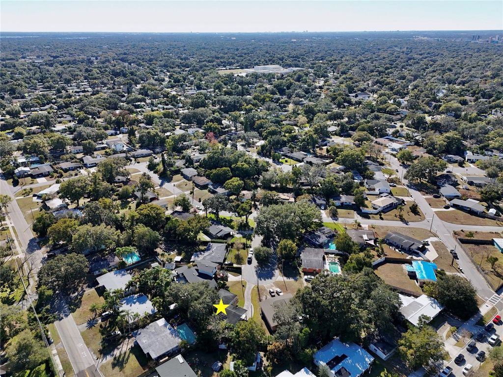 Image 48 of property listing at 427 SUNGLOW COURT, Orlando, FL 32803