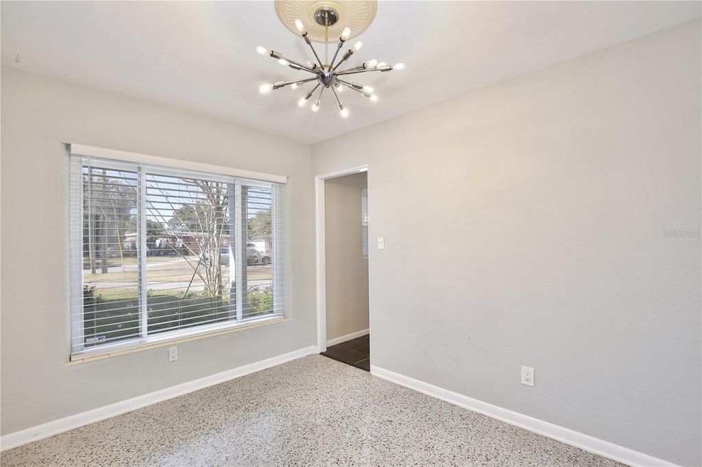 Image 8 of property listing at 427 SUNGLOW COURT, Orlando, FL 32803