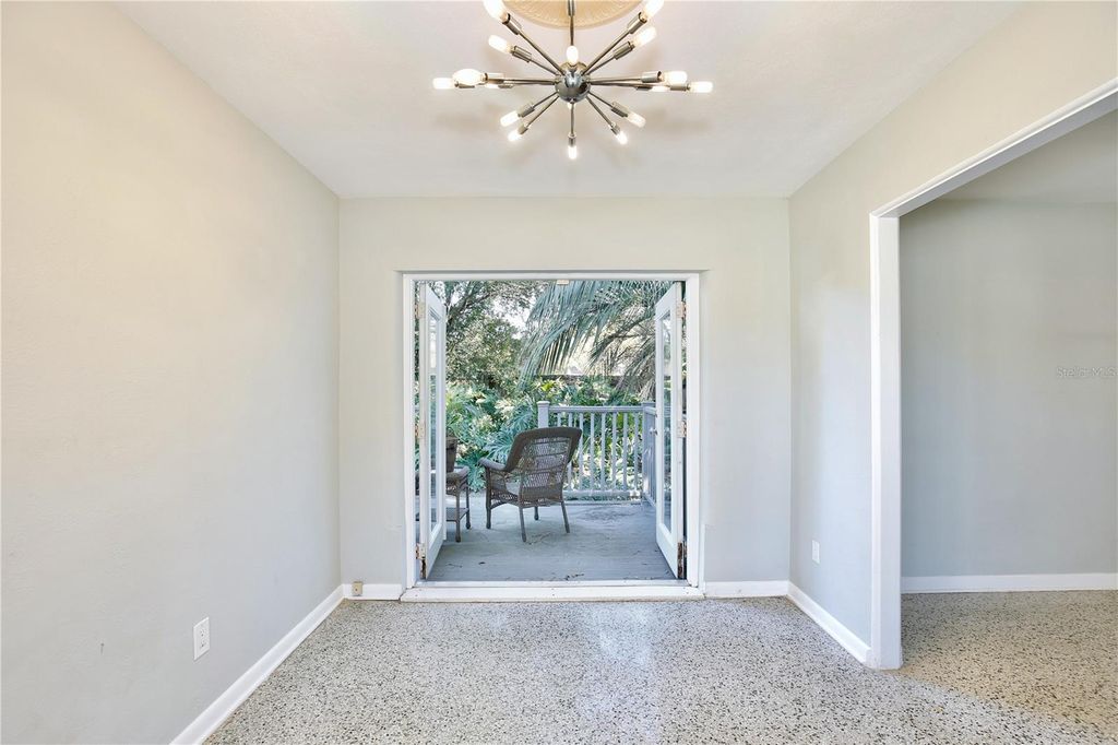 Image 10 of property listing at 427 SUNGLOW COURT, Orlando, FL 32803