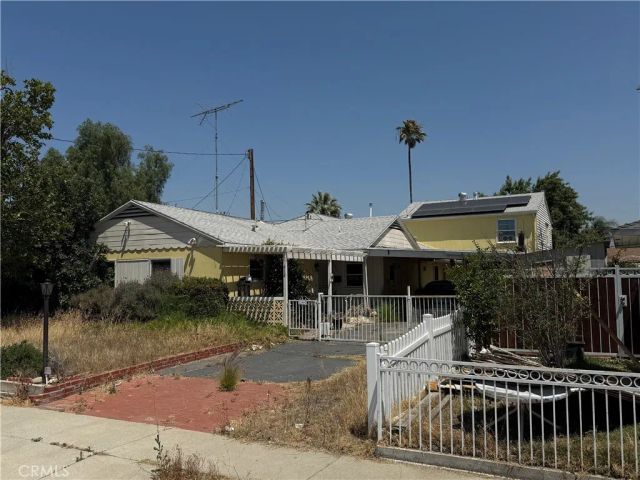 412 W 3rd, Rialto, CA 92376