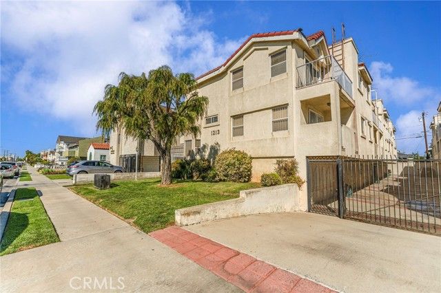 1213 W 168th Street C, Gardena, CA 90247